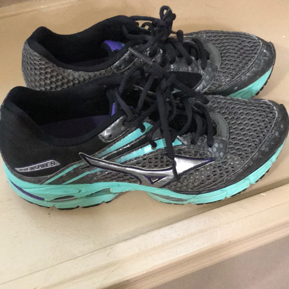 Mizuno running shoes